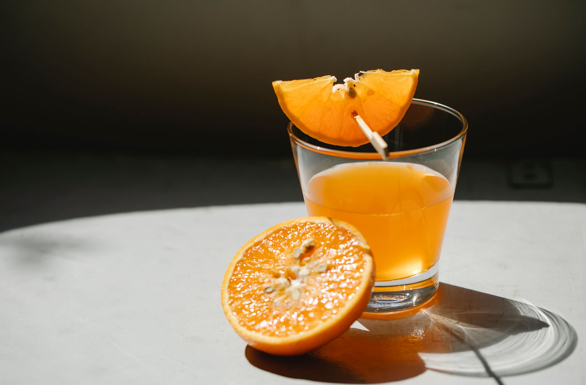 Jus d'orange : allié santé ou menace invisible ?