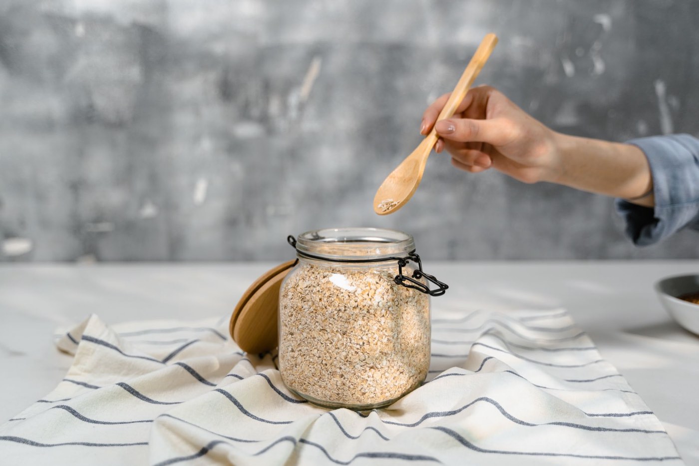 Kéfir de fruits : définition, fermentation et variations